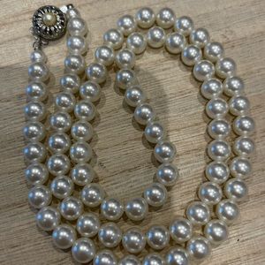 Vintage Sarah Coventry Faux Pearl Necklace. Signed